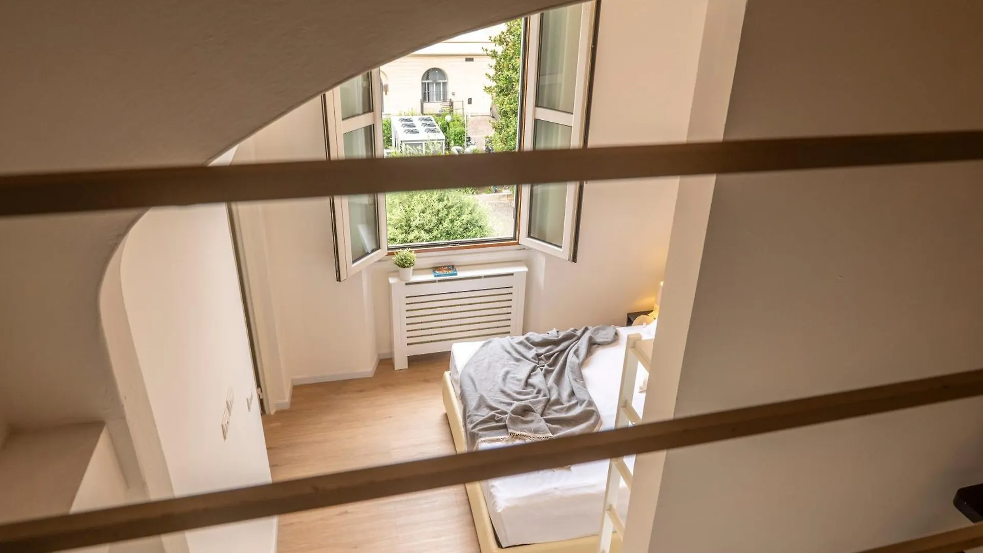 Golden House San Lorenzo Floransa 0*,  İtalya