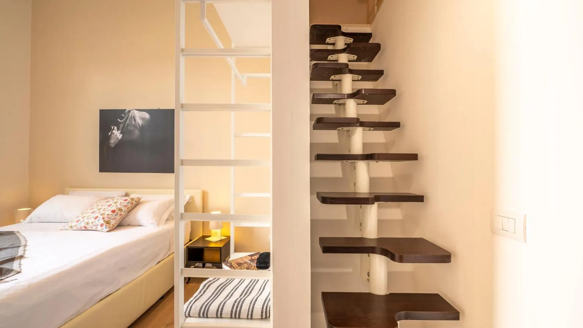 Golden House San Lorenzo Floransa