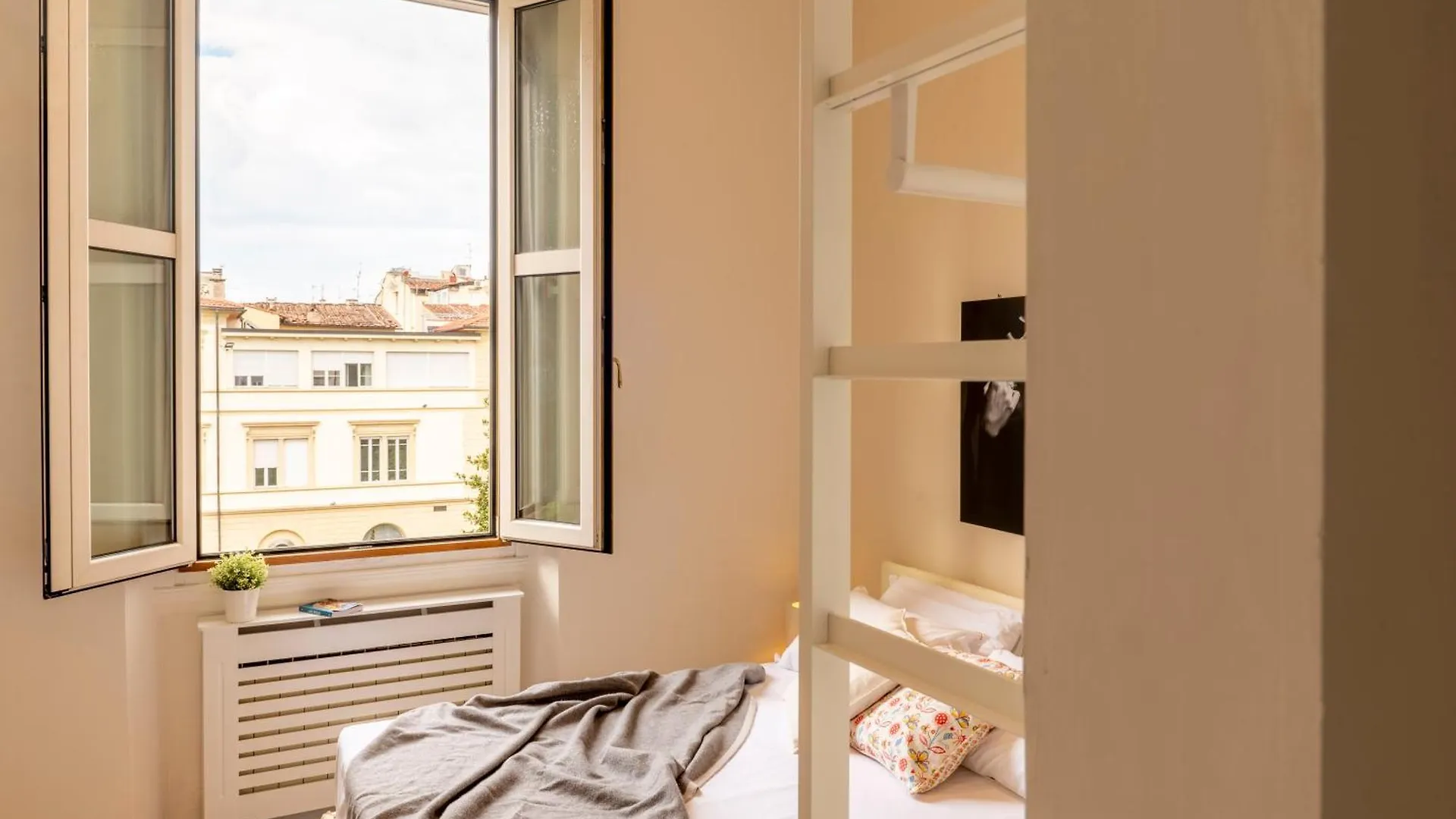 Golden House San Lorenzo Florence Apartment