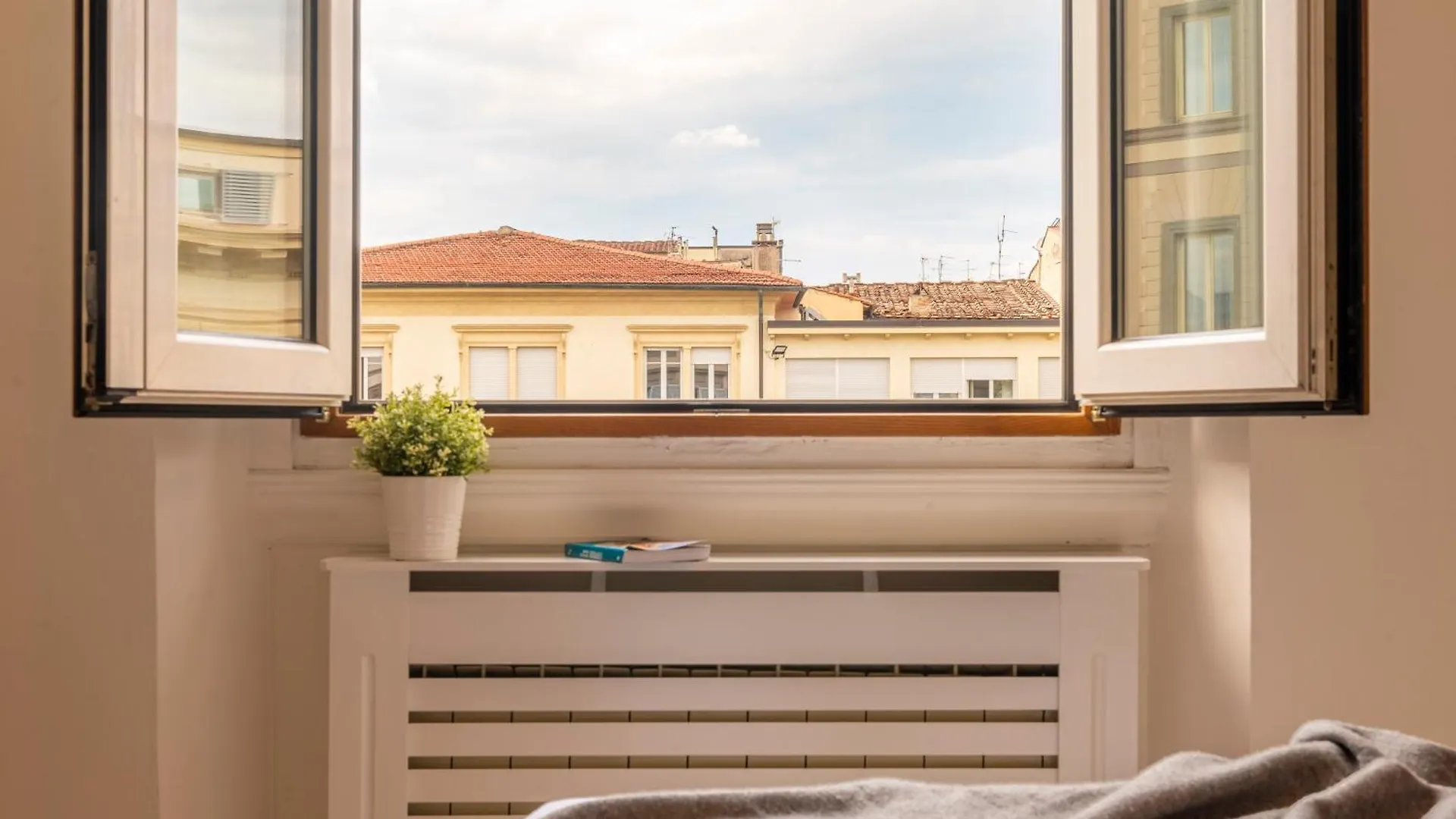 Apartment Golden House San Lorenzo Florence
