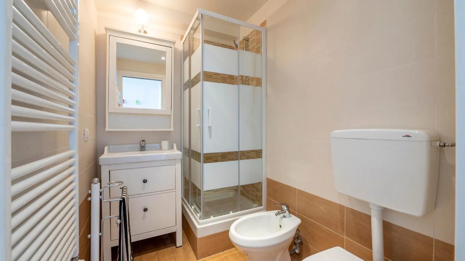 Golden House San Lorenzo Florence Apartment